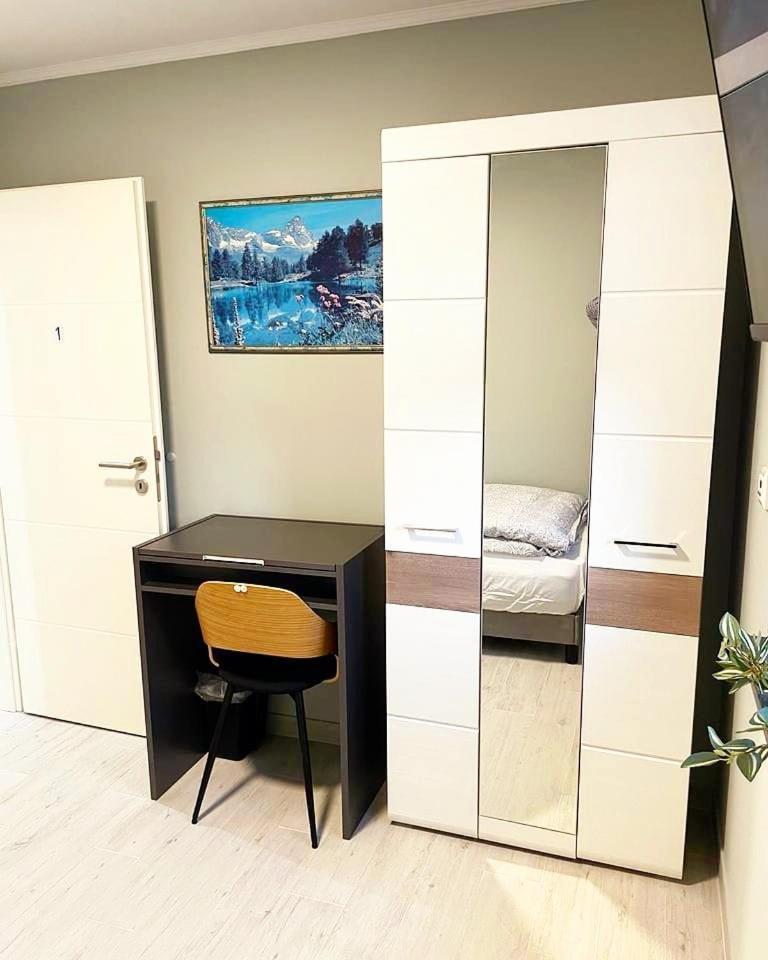 Davidoff-Apartment Seelze Екстериор снимка