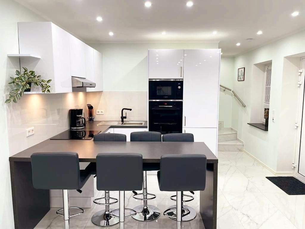 Davidoff-Apartment Seelze Екстериор снимка